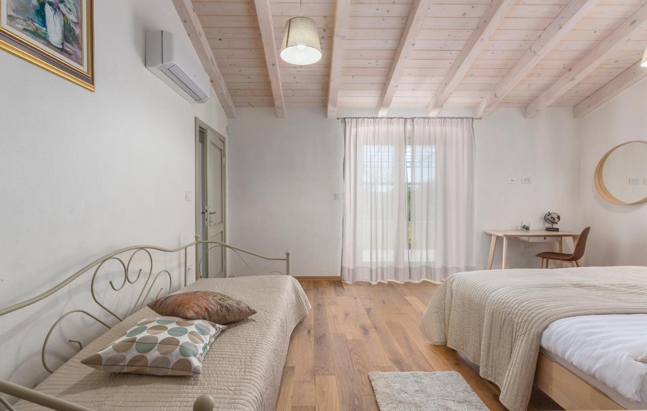 Villa-Osmium Smoljanci Bagian luar foto