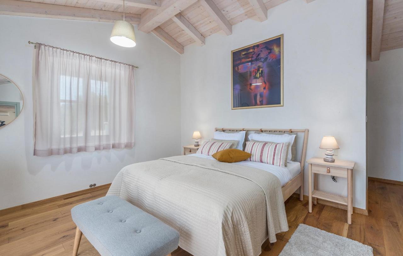 Villa-Osmium Smoljanci Bagian luar foto