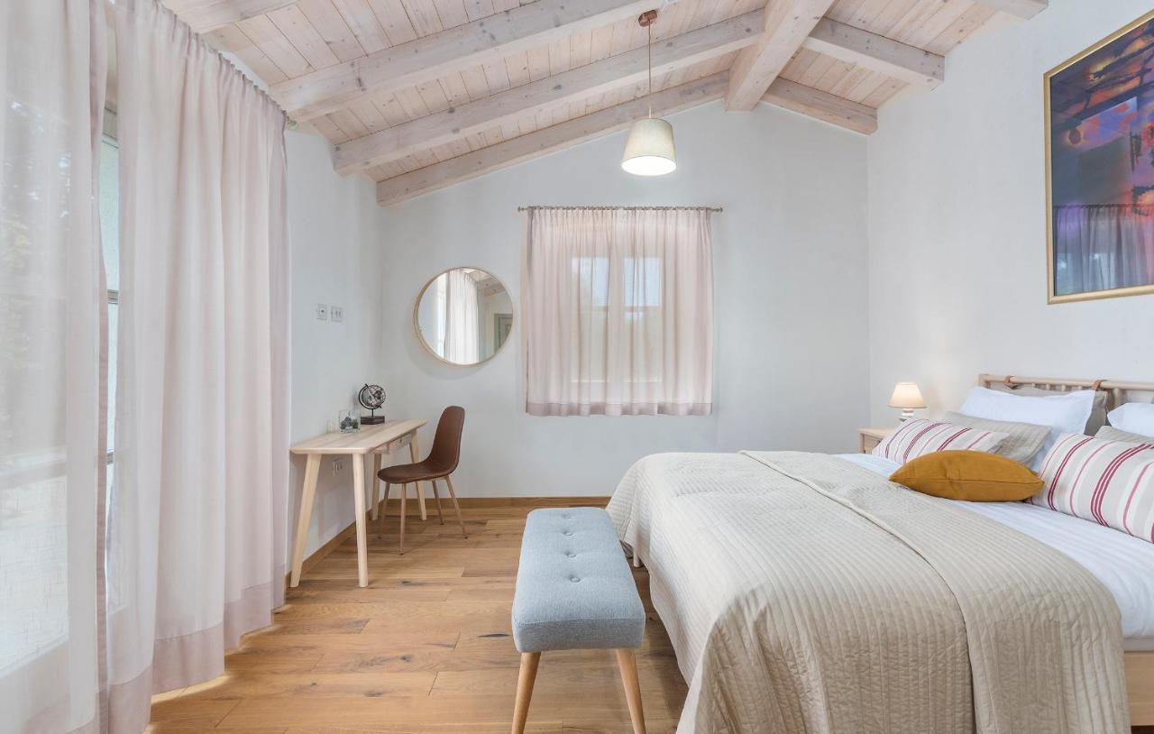 Villa-Osmium Smoljanci Bagian luar foto