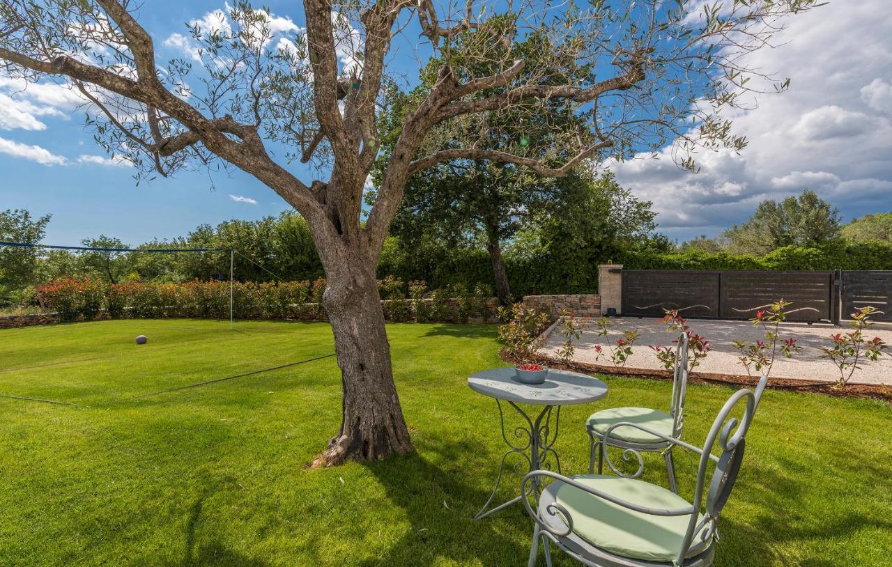 Villa-Osmium Smoljanci Bagian luar foto