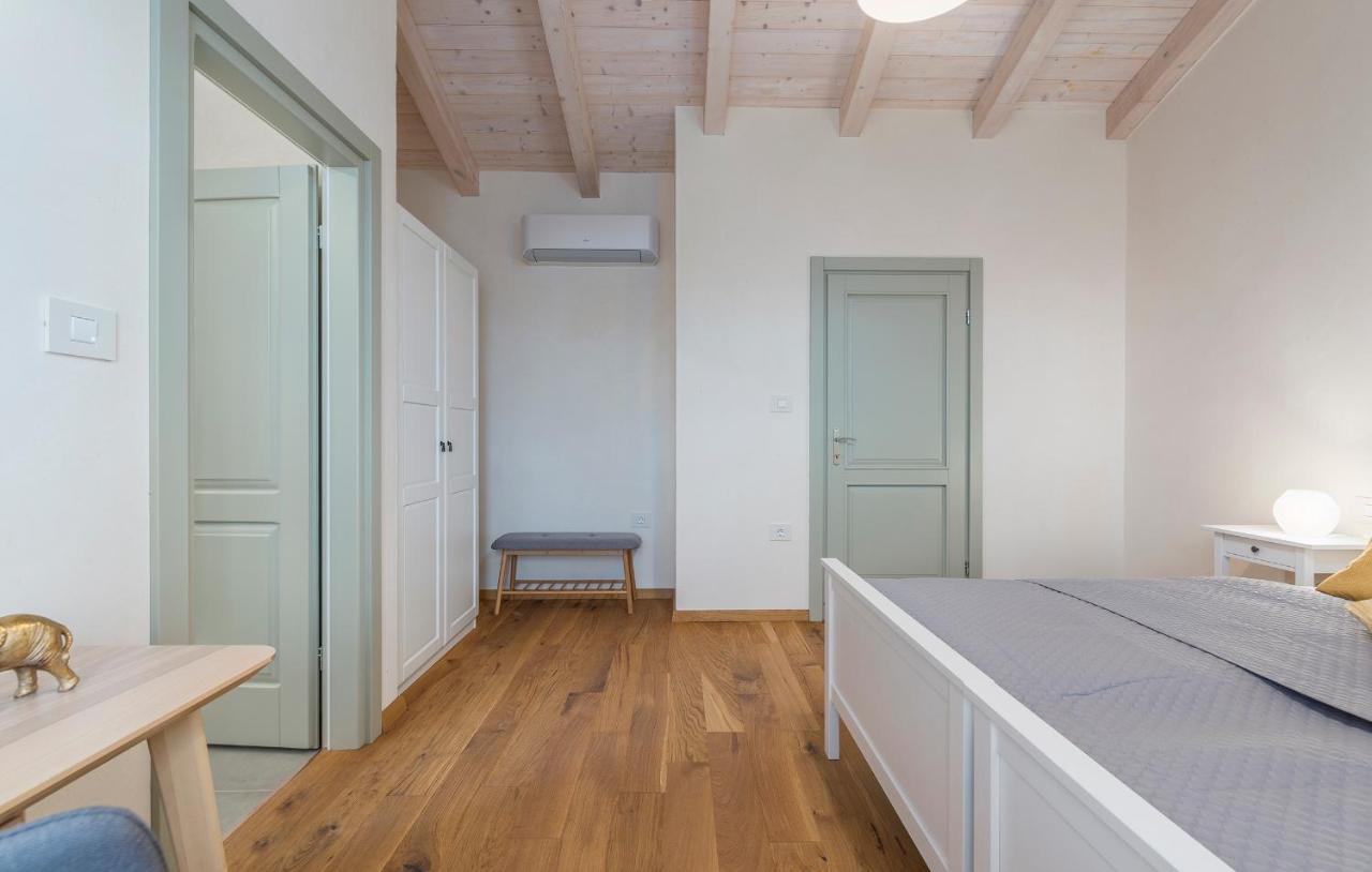 Villa-Osmium Smoljanci Bagian luar foto