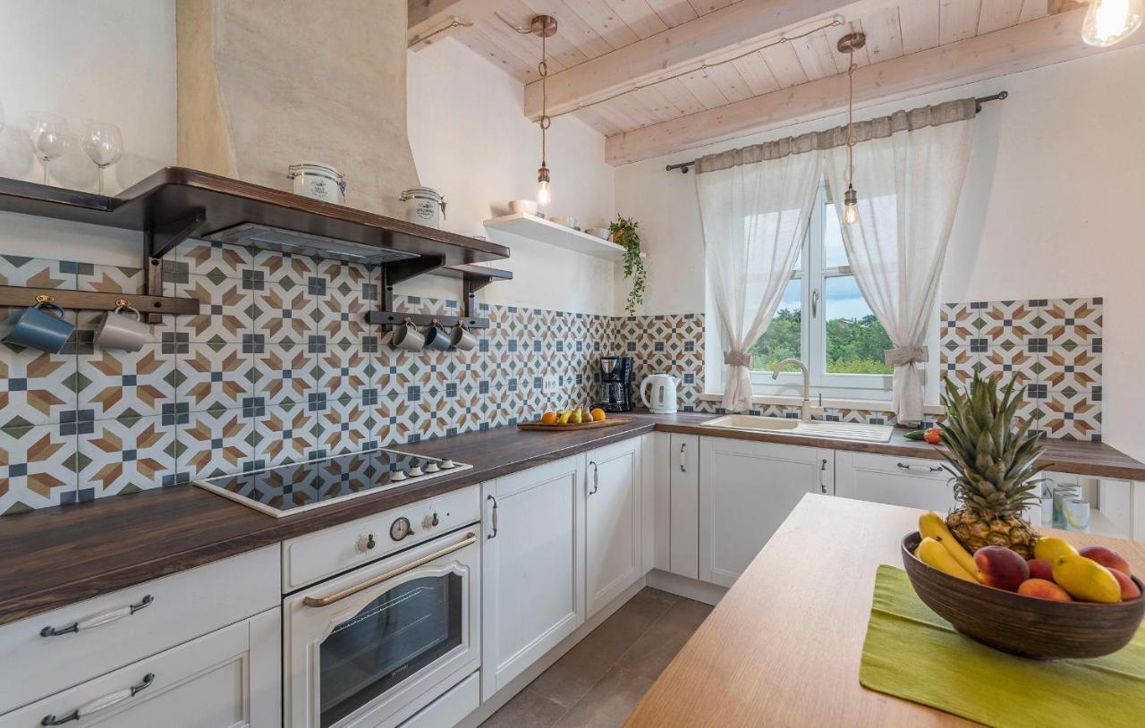 Villa-Osmium Smoljanci Bagian luar foto