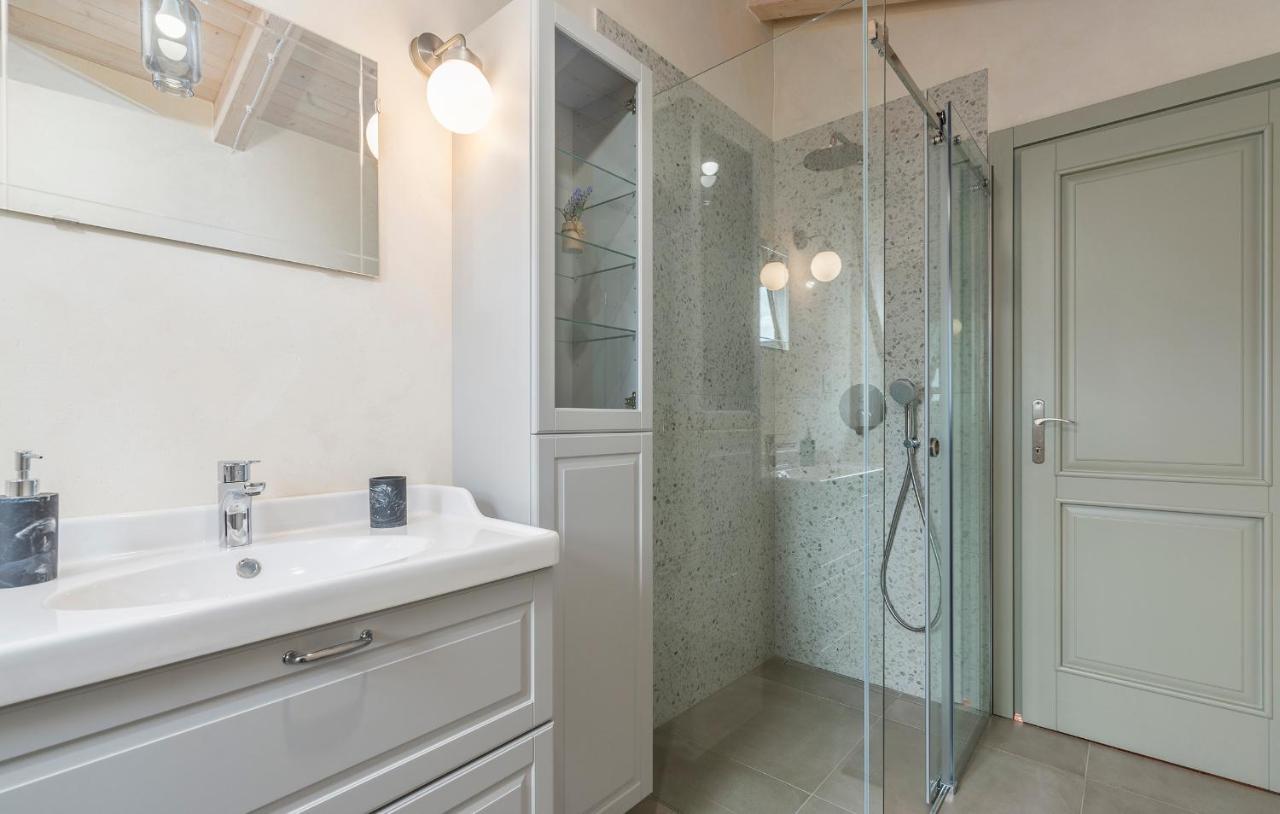 Villa-Osmium Smoljanci Bagian luar foto