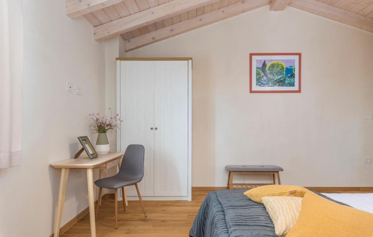 Villa-Osmium Smoljanci Bagian luar foto